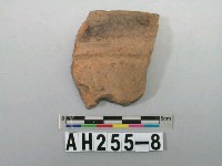 藏品(紅色夾砂陶口緣殘件)的圖片